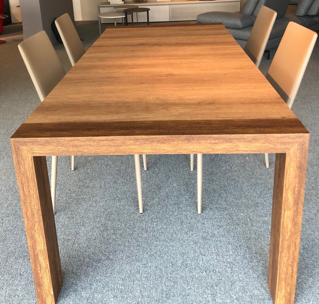 Tavolo Mod. Doppio Passo – TOMASELLA