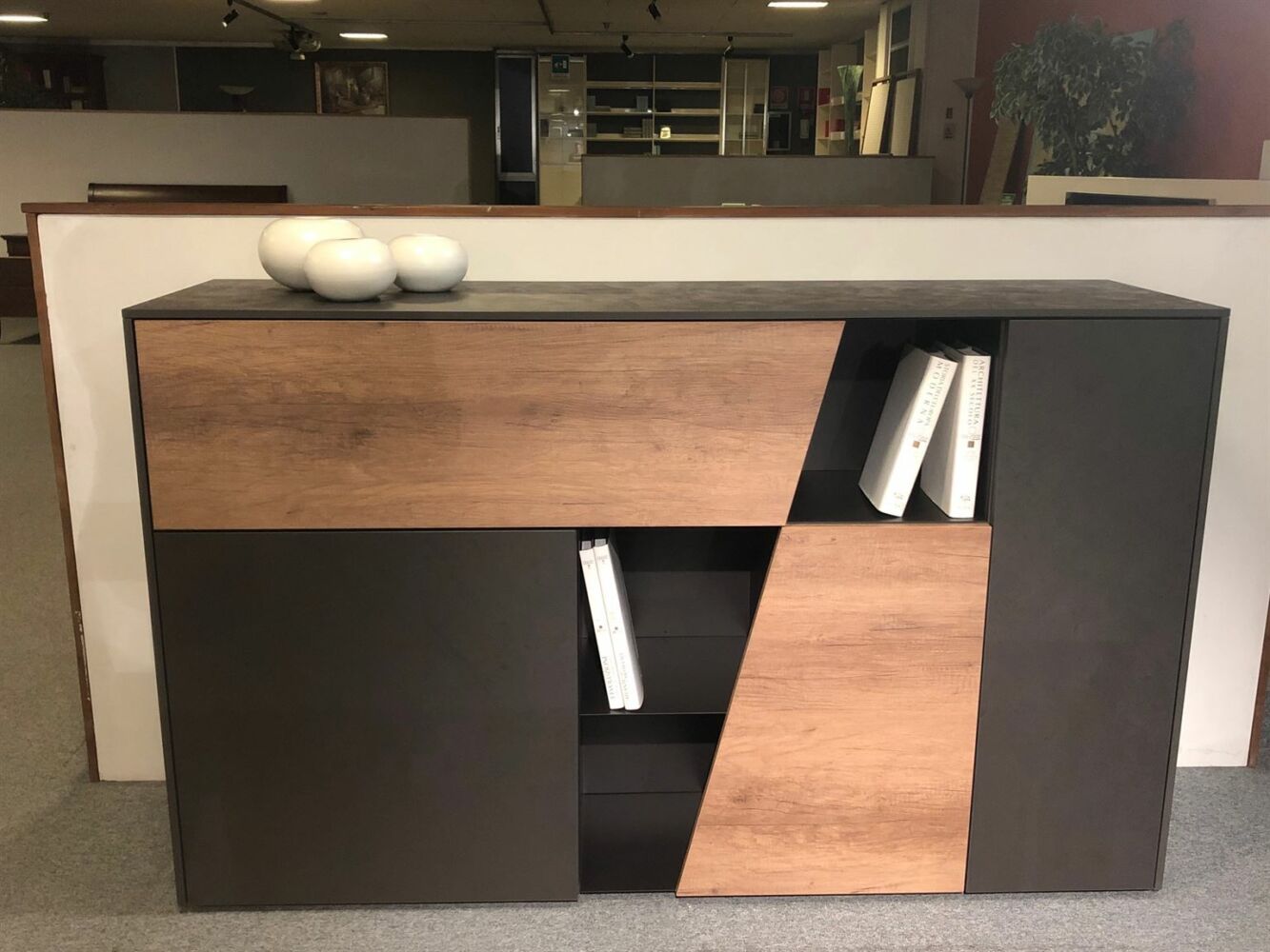 Credenza Mod. Diagonal – TOMASELLA
