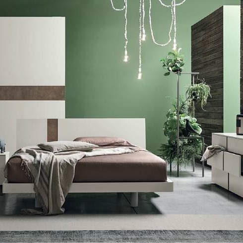 camere-sottocategoria Il nostro staff, costituito da personale altamente qualificato, è sempre a tua completa disposizione fornendo preziosi consigli e suggerimenti, indispensabili per ricercare il mobile o il complemento d’arredo che meglio risponde alle tue esigenze funzionali, pratiche ed estetiche.