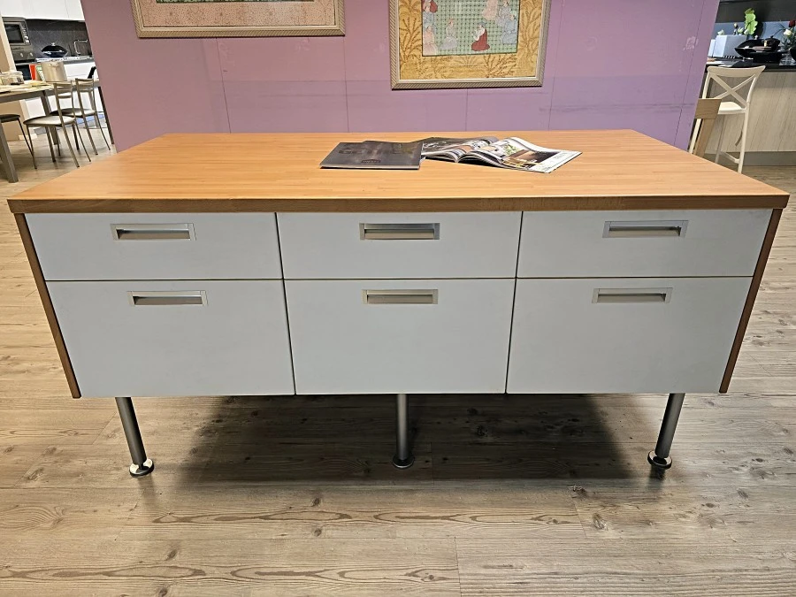 Cucina con Isola Ernestomeda Village (solo isola)