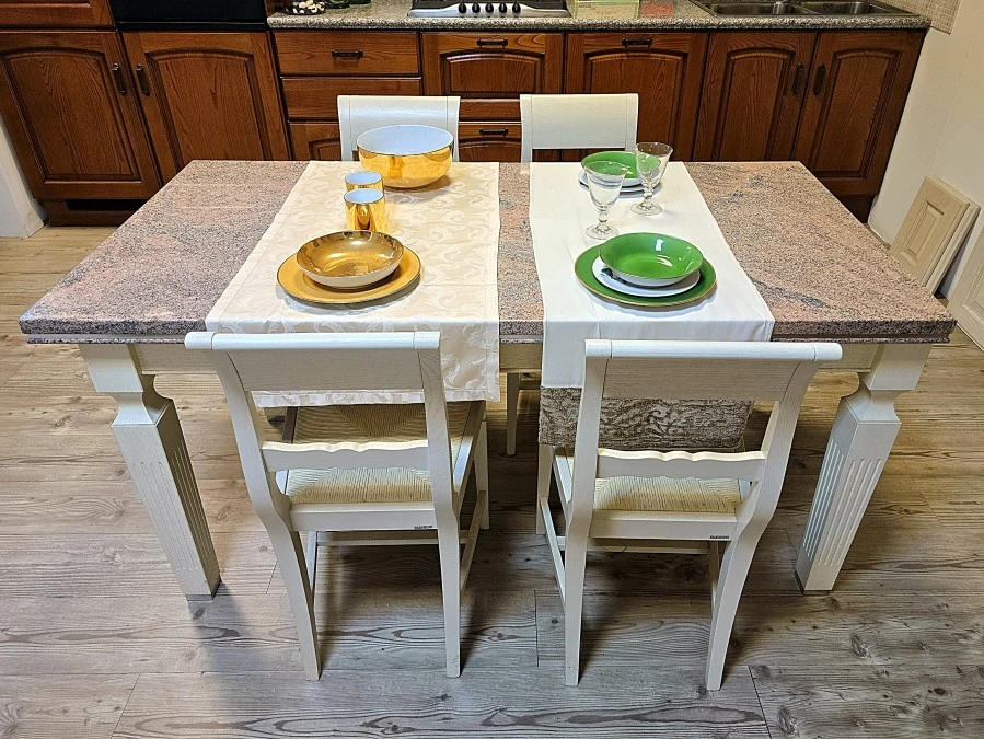 Tavolo rettangolare Scavolini Grand Relais + 4 sedie