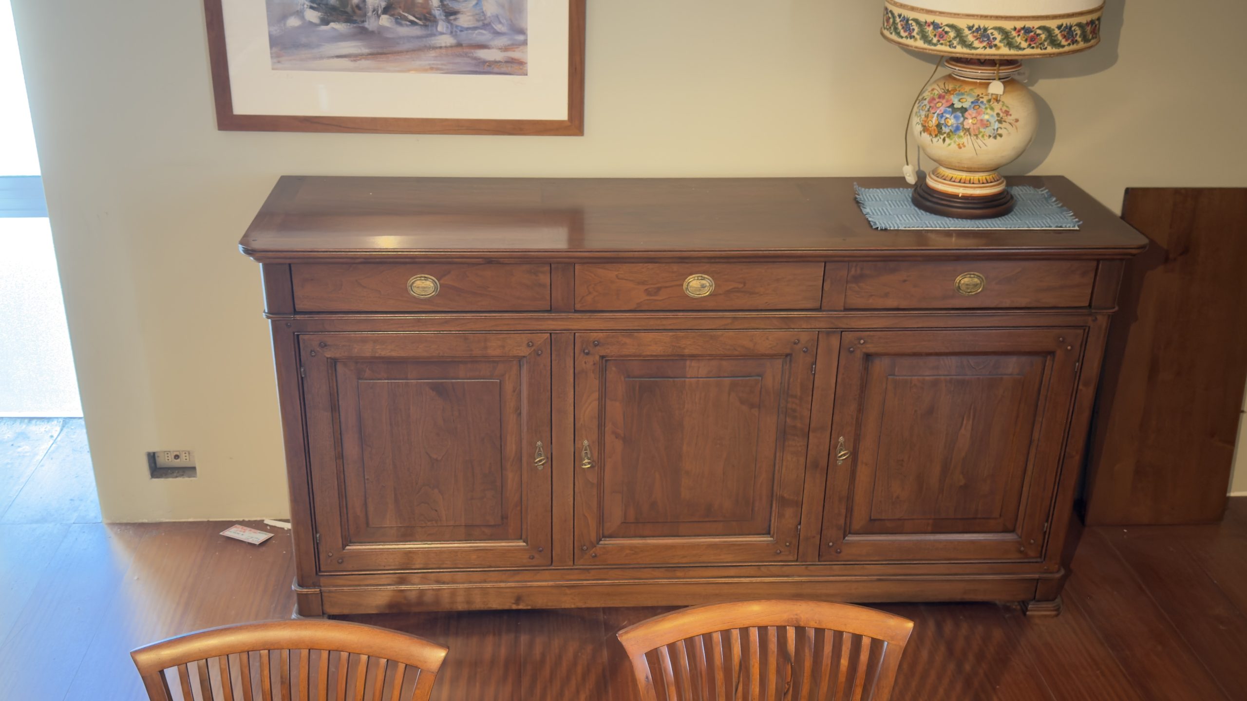 Credenza Casa d’Oro in Noce Anticato – Eleganza Classica